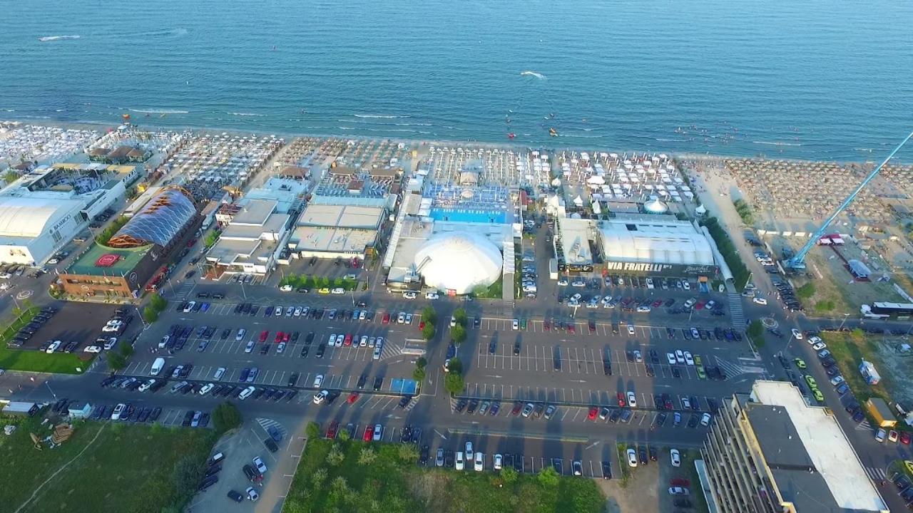 Aqua Vista Fratelli - Vedere Top La Mare Si Lac - Summerland Apartment Mamaia Bagian luar foto